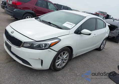 2017 Kia Forte S z USA, uszkodzony, nr VIN 3KPFL4A73HE011520